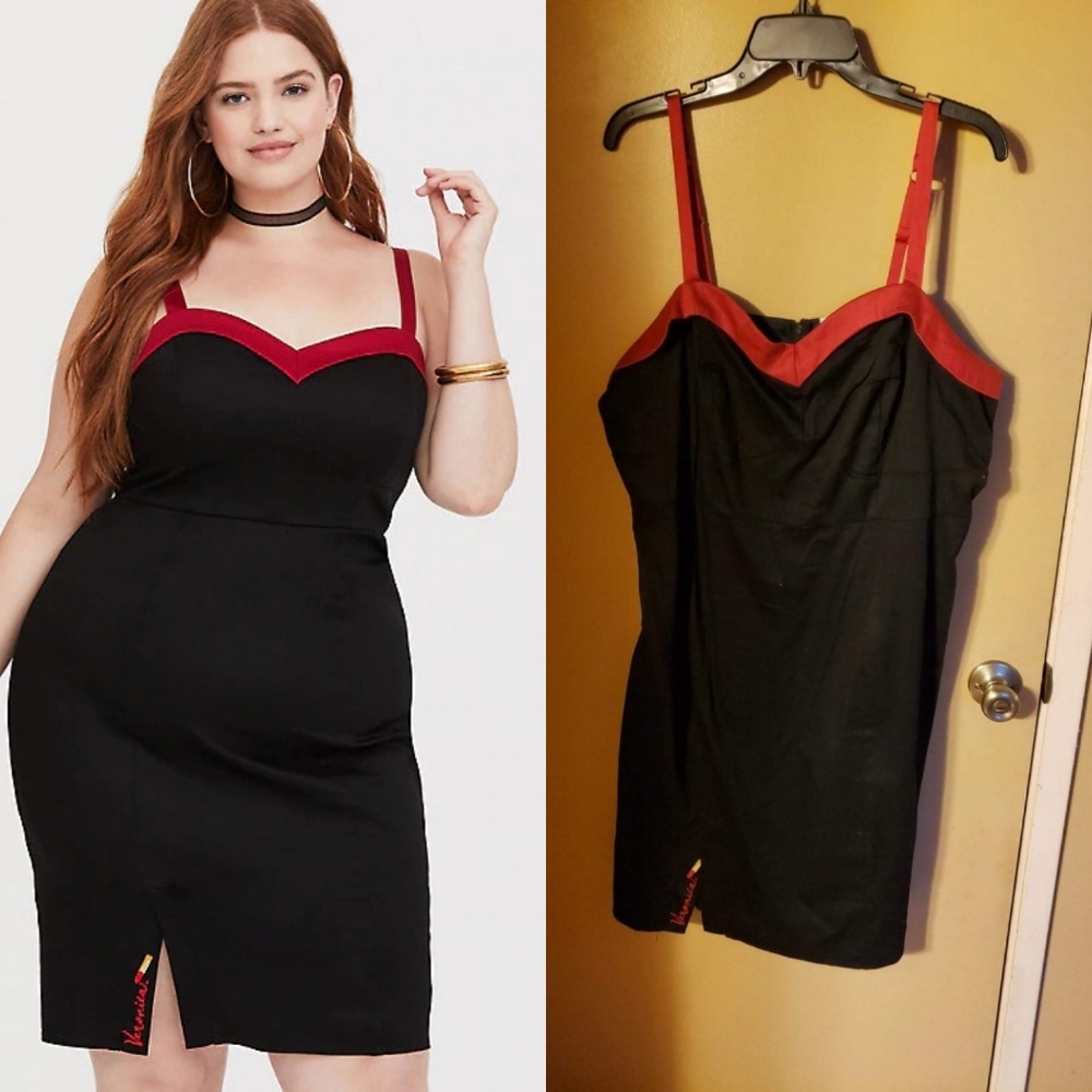 Torrid size 18 Betty & Veronica lipstick dress